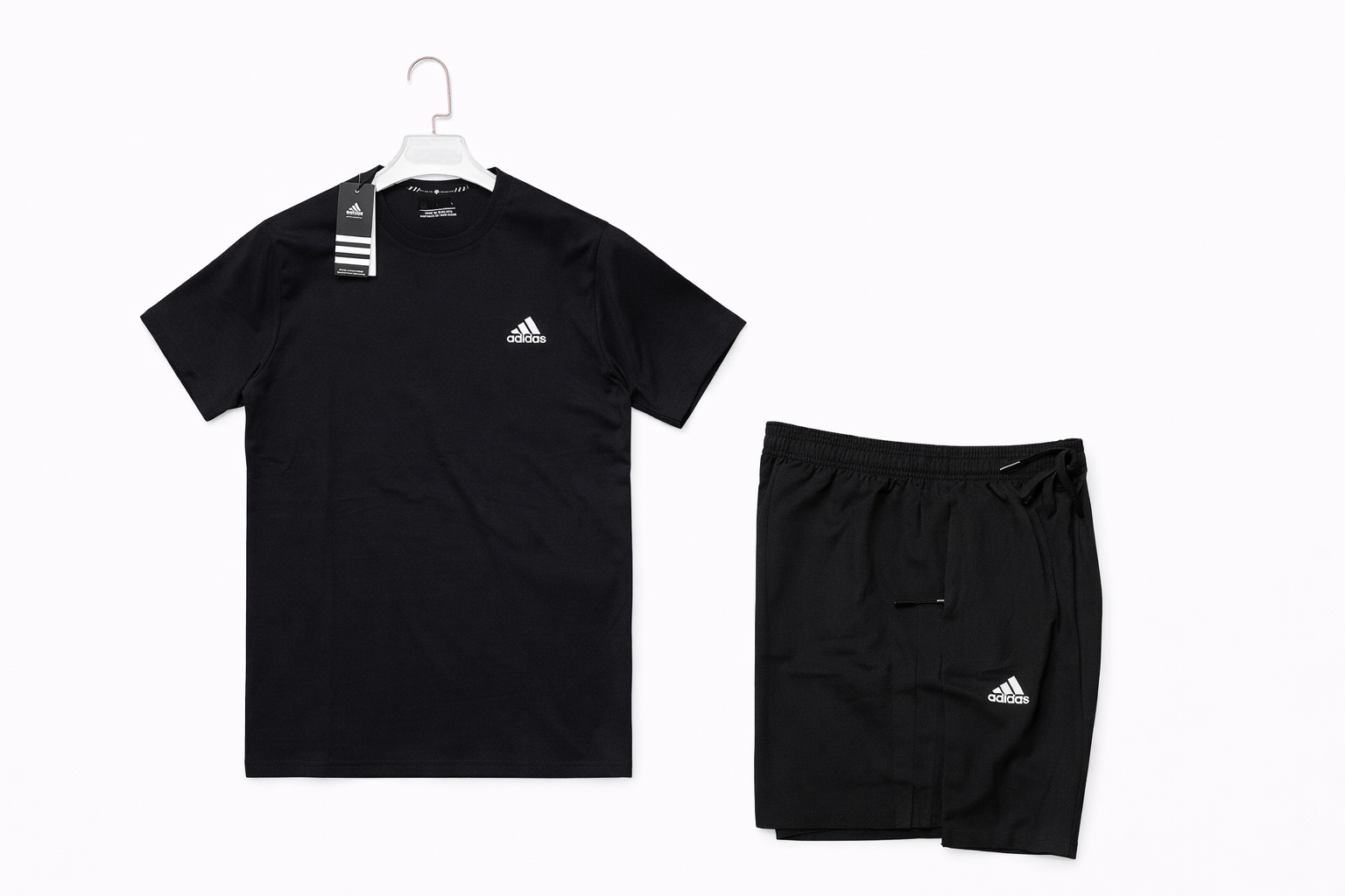 Ensemble Adidas en mode décontracté