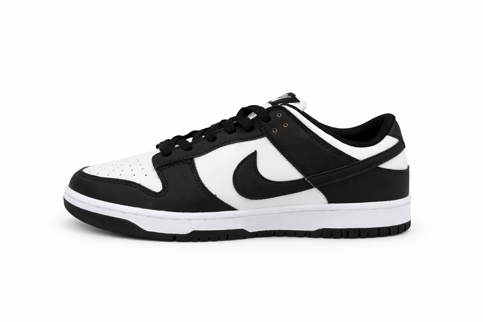 Nike Dunk Low noir et blanc