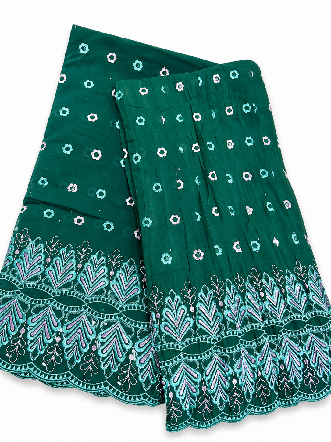 Tissu vert émeraude avec broderie raffinée