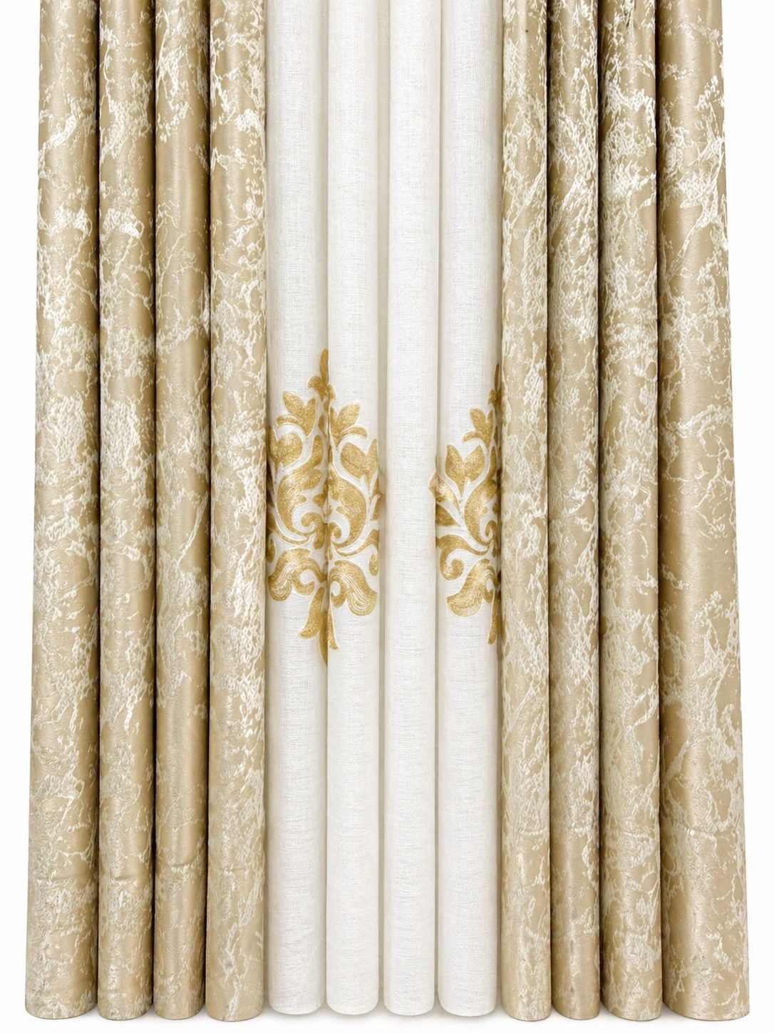 Draperies à plis avec broderies dorées