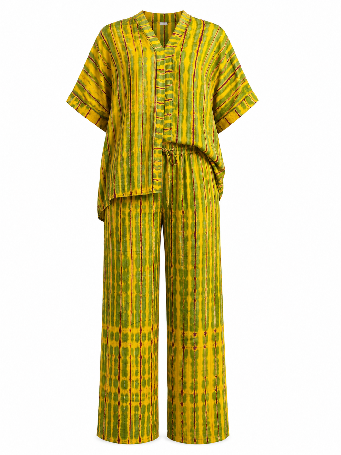 Tenue assortie à motifs tie-dye