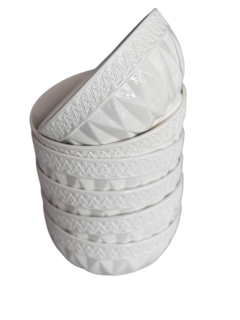 Bols en porcelaine avec accents dorés
